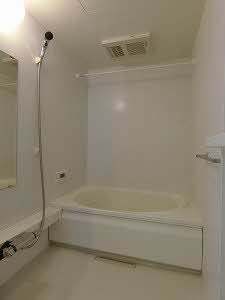 バス・シャワールーム　追焚き付きバス