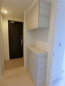 玄関　玄関　下駄箱