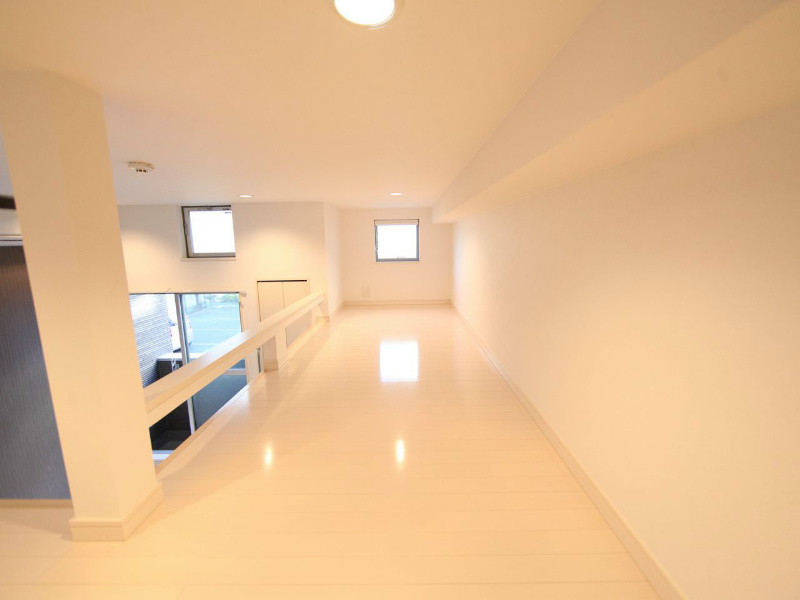 その他　上階ロフト5.8帖（収納としてもお部屋としても使えます）