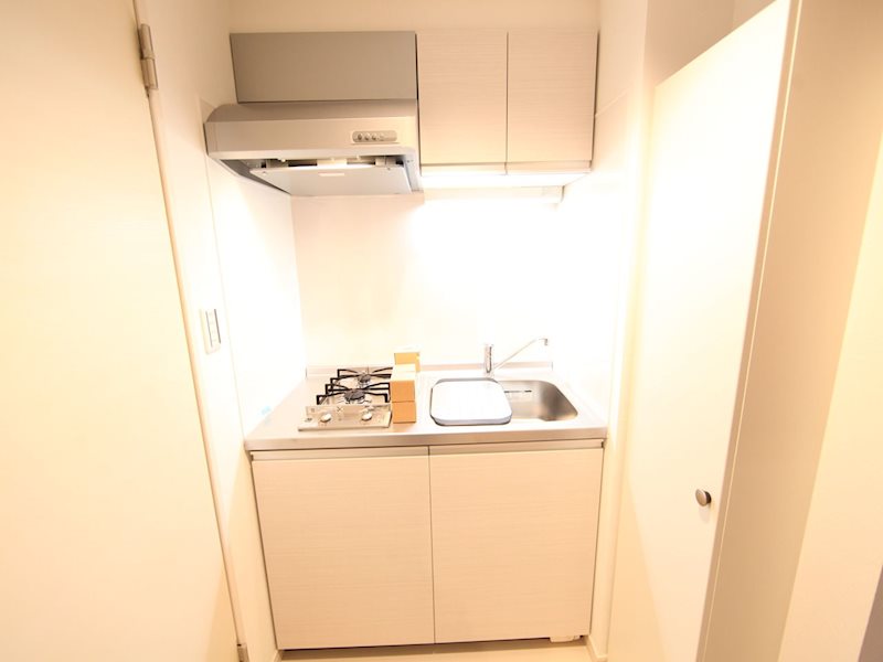 キッチン　システムキッチン（ガス2口）冷蔵庫・レンジ等ご用意できます