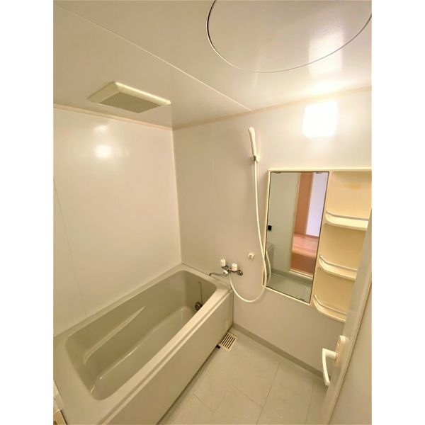 バス・シャワールーム　※別部屋参考写真となります※