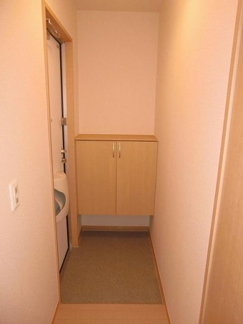 玄関　玄関　下駄箱