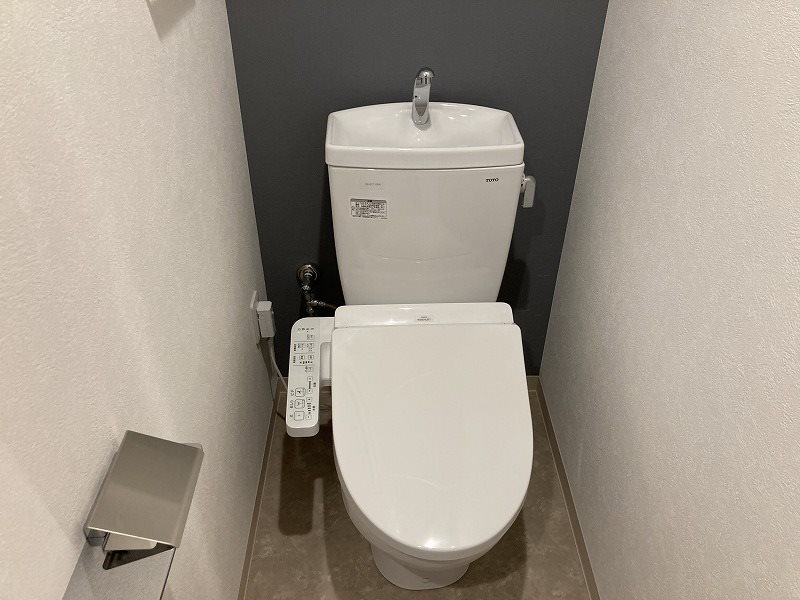 トイレ　参考写真掲載。