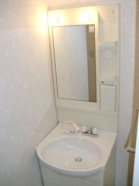 洗面設備　他の号室の室内写真です