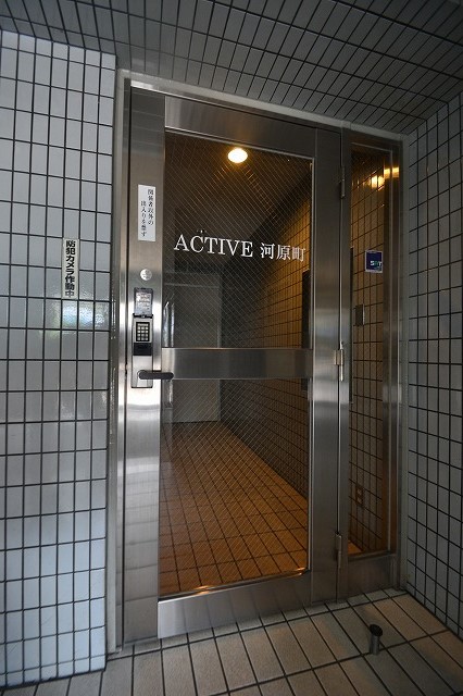 エントランス　オートロック完備