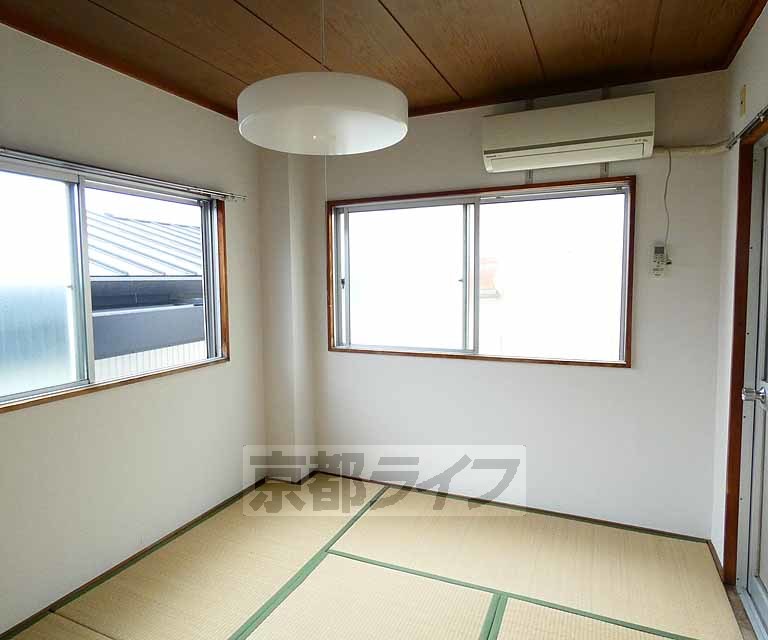 居室・リビング　きれいなお部屋です