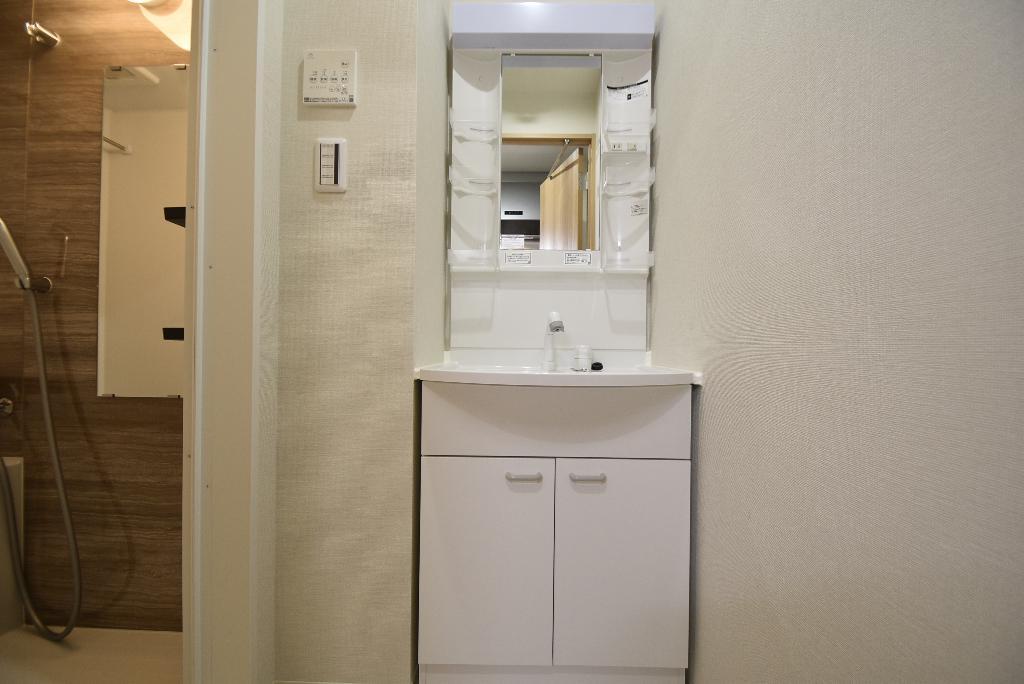 洗面設備　洗髪洗面化粧台