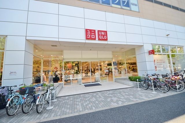 ショッピングセンター　ユニクロ（ショッピングセンター）まで738m