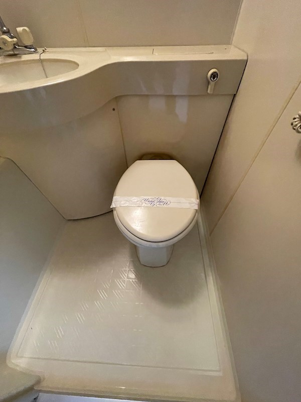 トイレ　※別のお部屋の写真です