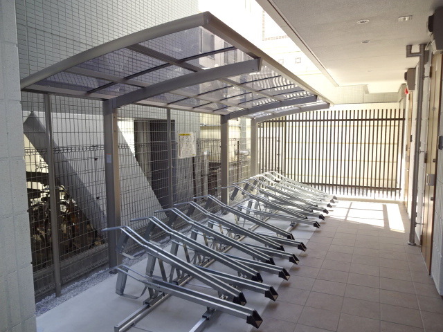 駐車場　★入居者専用駐輪場はオートロック内にあります★