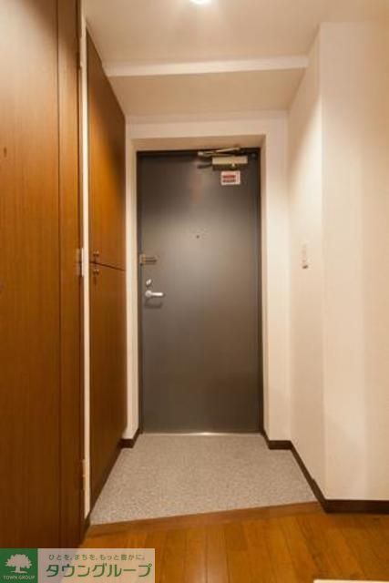 玄関　※写真は同タイプ住戸です。