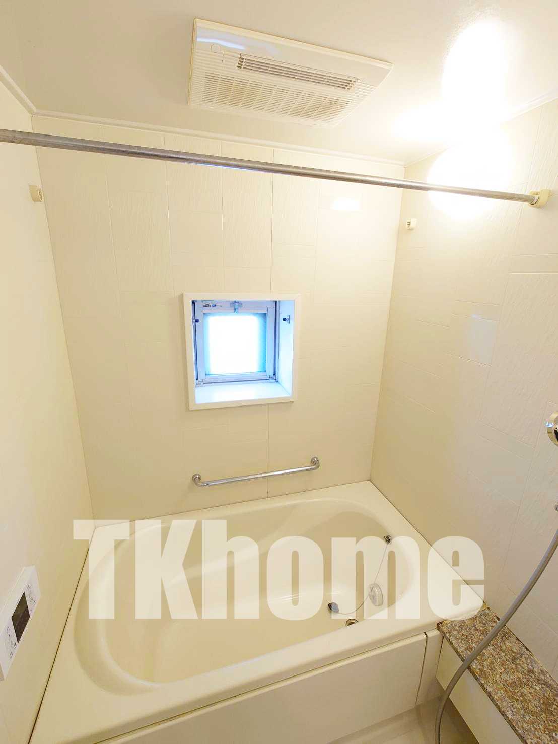 バス・シャワールーム　追い炊き・浴室乾燥機付きバスルーム