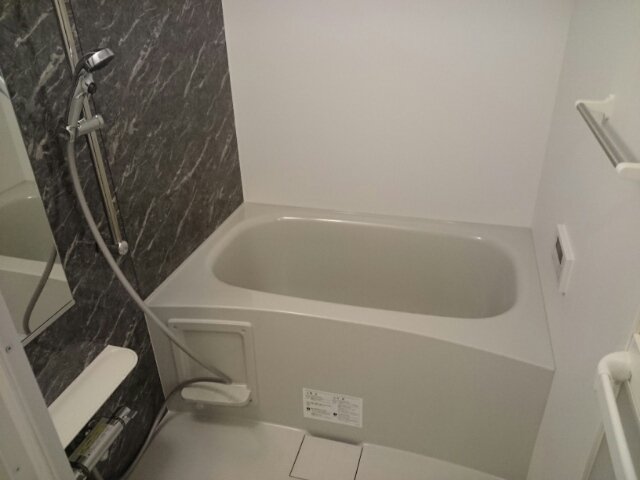 バス・シャワールーム　ゆったり過ごせるお風呂です