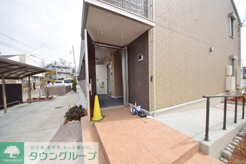 エントランス　駐車場