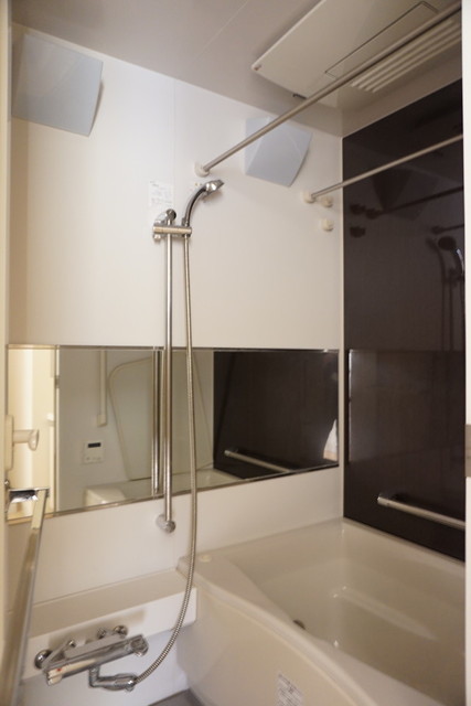 バス・シャワールーム　■浴室乾燥機能・追い焚き２０２１年８月撮影