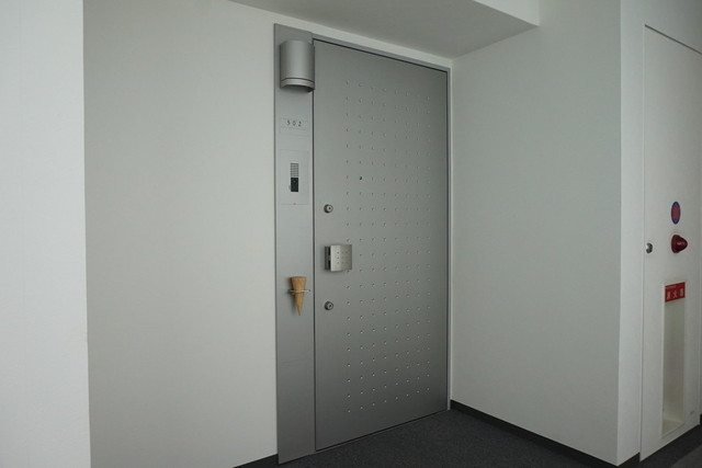 玄関　２０２１年８月撮影