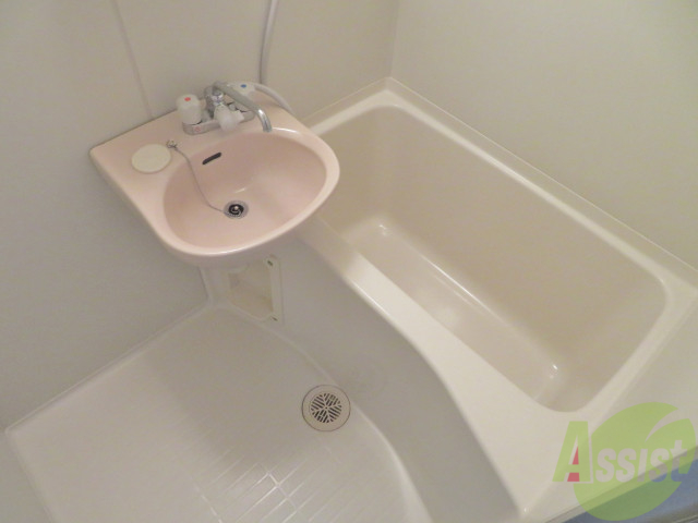 バス・シャワールーム　疲れた時はゆっくり湯船につかってみてはいかがでしょうか