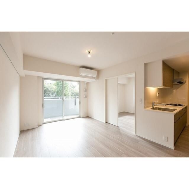 居室・リビング　リビングです　以下別号室参考写真です