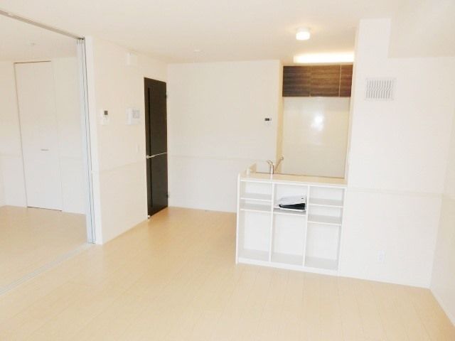 居室・リビング　明るく開放感のあるお部屋ですよ！