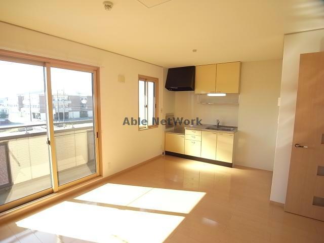 居室・リビング　※別部屋参考写真