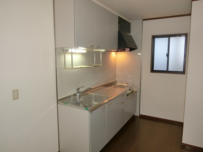 キッチン　ガスコンロ設備ではありません。撤去済みです。