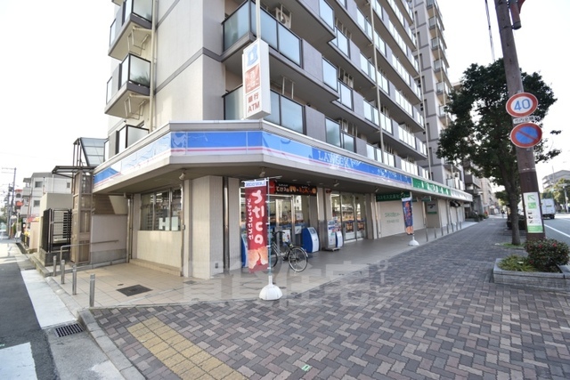 コンビニ　ローソン　JR尼崎駅前店（コンビニ）まで90m