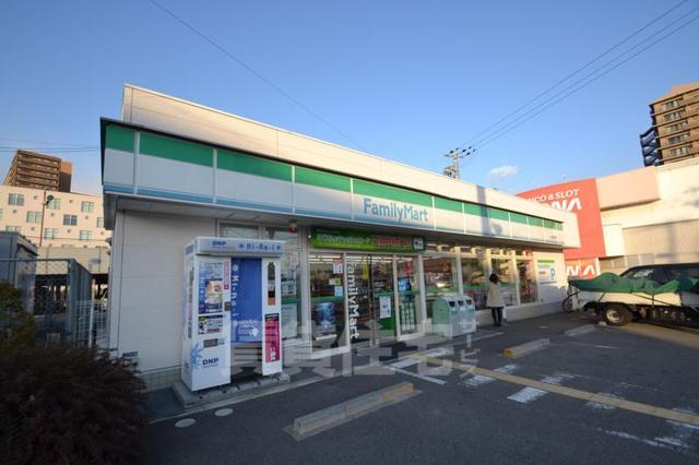 コンビニ　ファミリーマート　JR尼崎駅西（コンビニ）まで345m