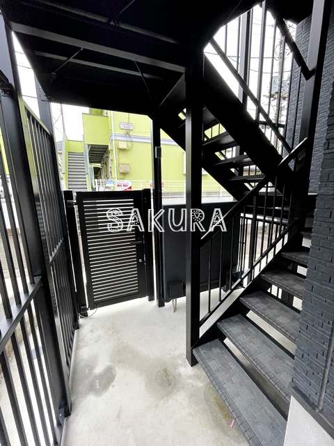 エントランス　管理の行き届いたエントランスです♪