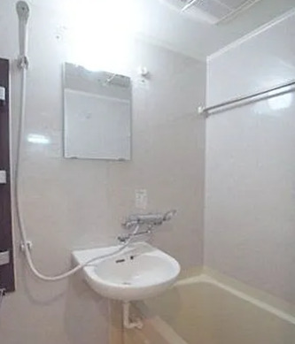 バス・シャワールーム　別部屋の写真を使用しております。