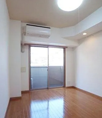 居室・リビング　別部屋の写真を使用しております。