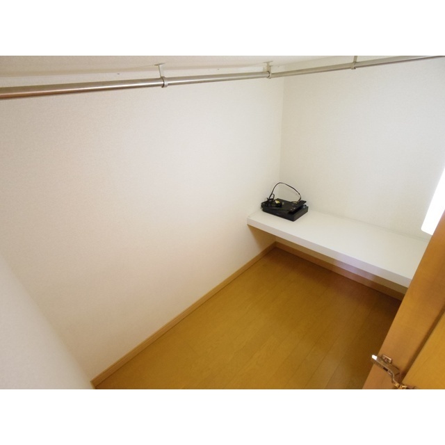 収納　ベッド下収納