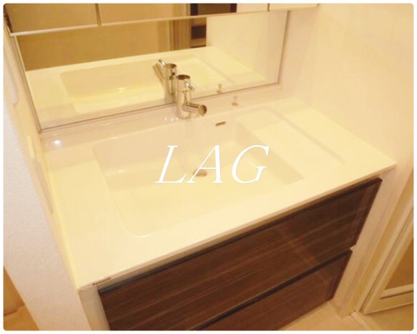 洗面設備　独立洗面台です。