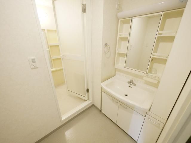 洗面設備　他号室の室内写真です