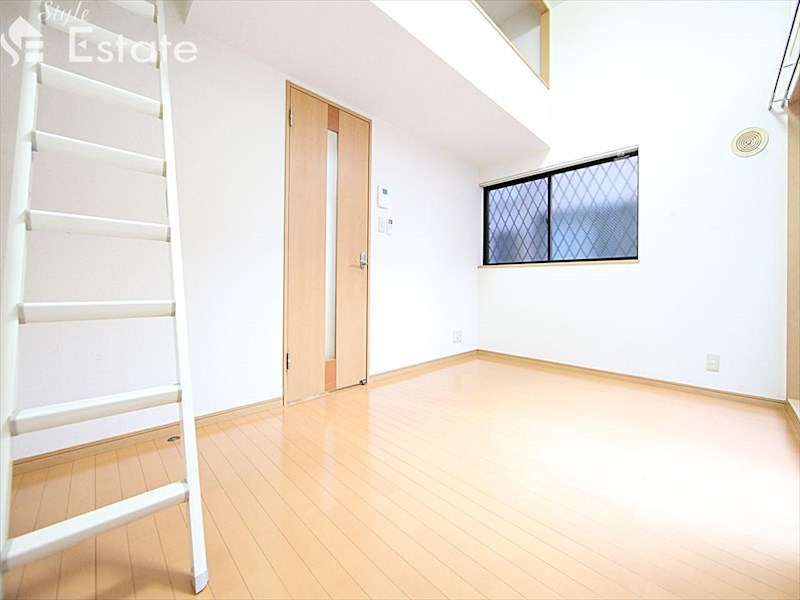 居室・リビング　内装