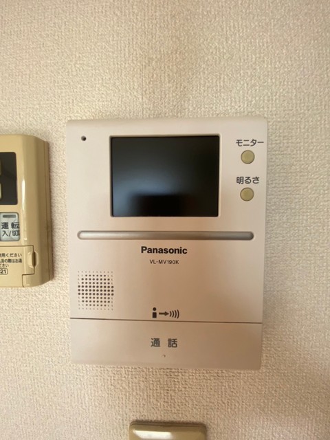 セキュリティ　モニター付きドアホン