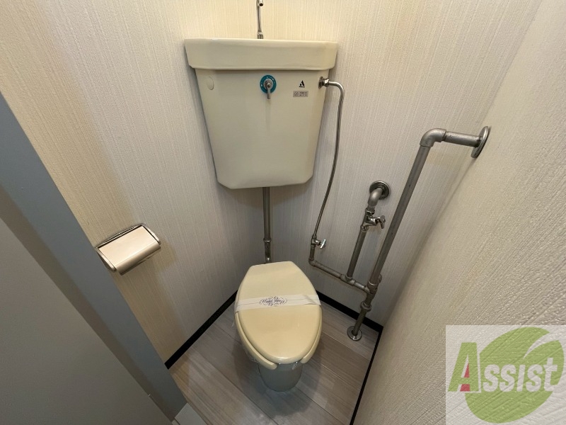 トイレ　こちらはトイレです。清潔感があり、安心して使用できます。