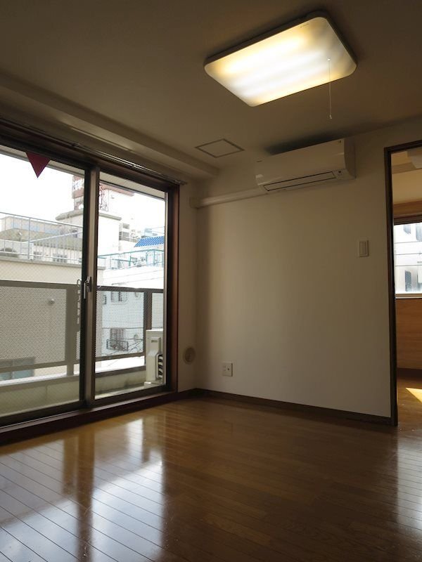 居室・リビング　※別部屋参考写真