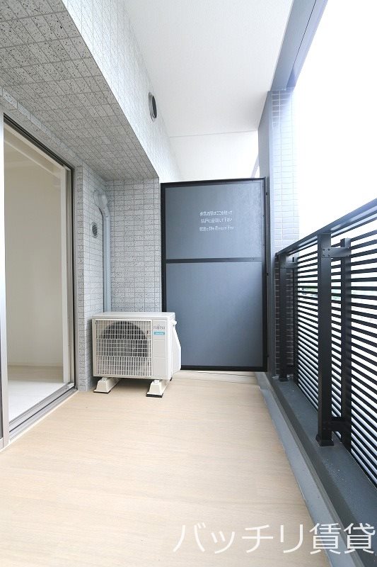 バルコニー　※画像は別号室タイプの為、現状を優先