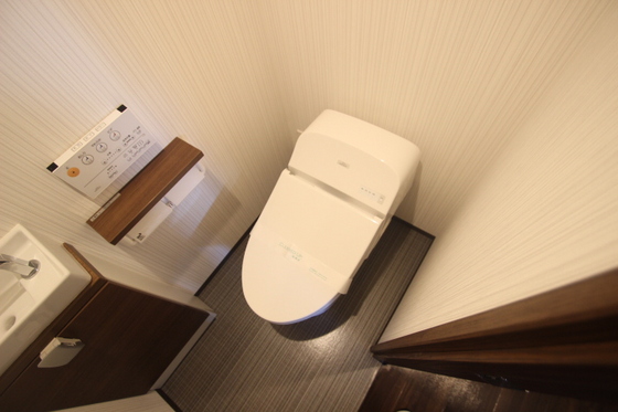 トイレ　※別部屋の写真です