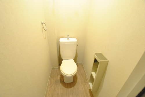 トイレ　※別号室の写真になります。