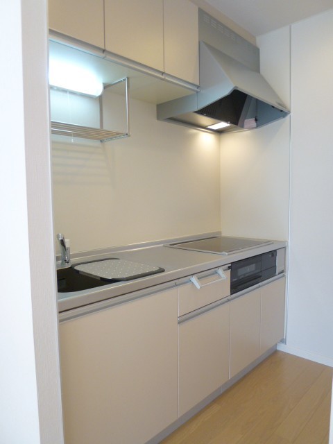 キッチン　ＩＨ３口のシステムキッチンです。