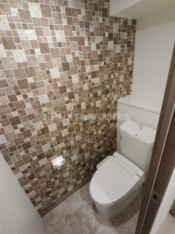 トイレ　トイレ（ウォシュレット付き）