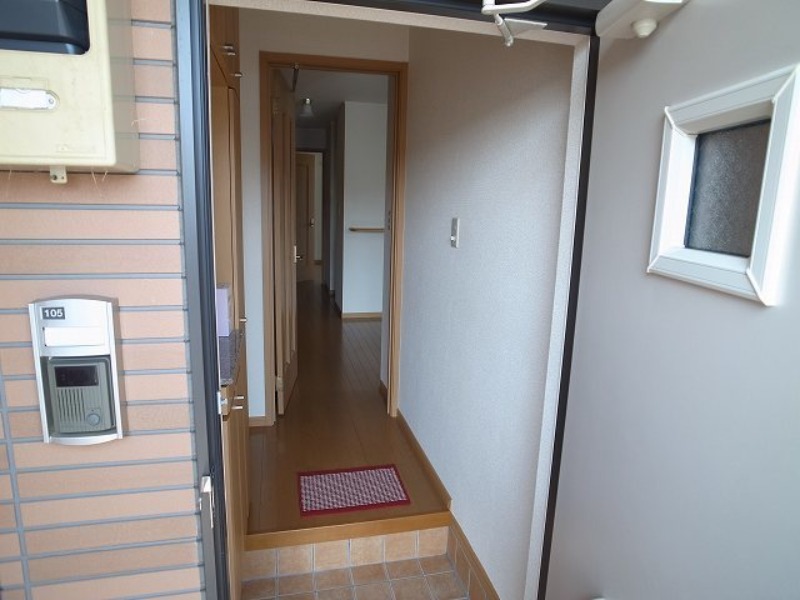 玄関　図面と現状に相違がある場合には現状を優先