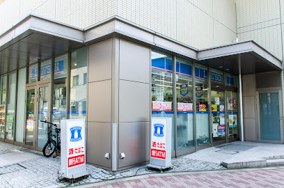 コンビニ　ローソン 本郷一丁目春日通店（コンビニ）まで797m