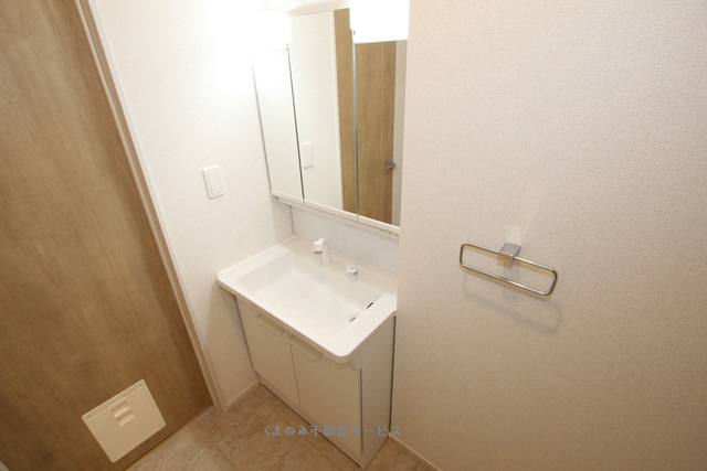 洗面設備　広い洗面スペース アウローラ・カーサ　201号室　2021/