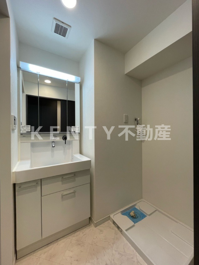 洗面設備　広い洗面スペース