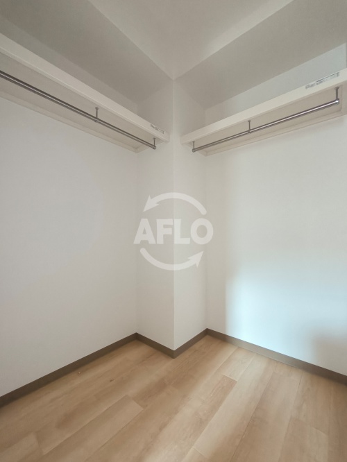 収納　サンティエ福島吉野　ウォークインクローゼット