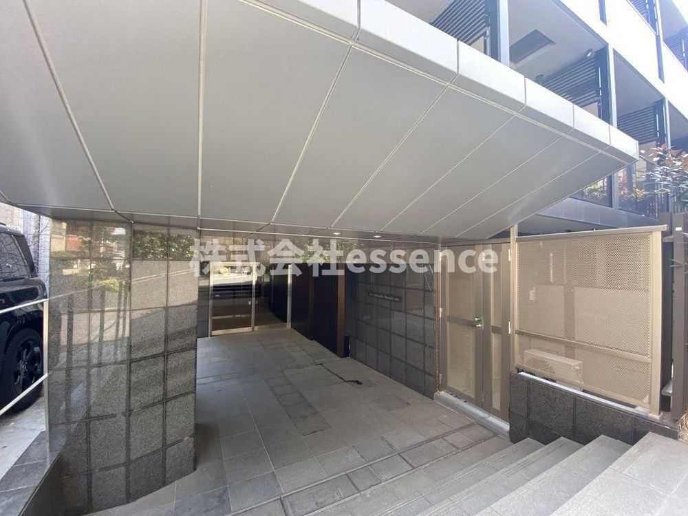 エントランス　弊社ではオンライン対応・現地対応可能です♪