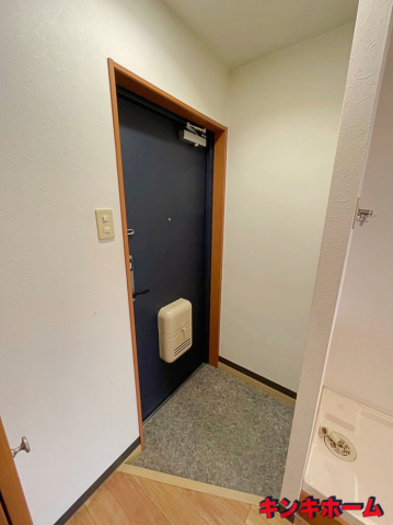 玄関　写真は別のお部屋です。