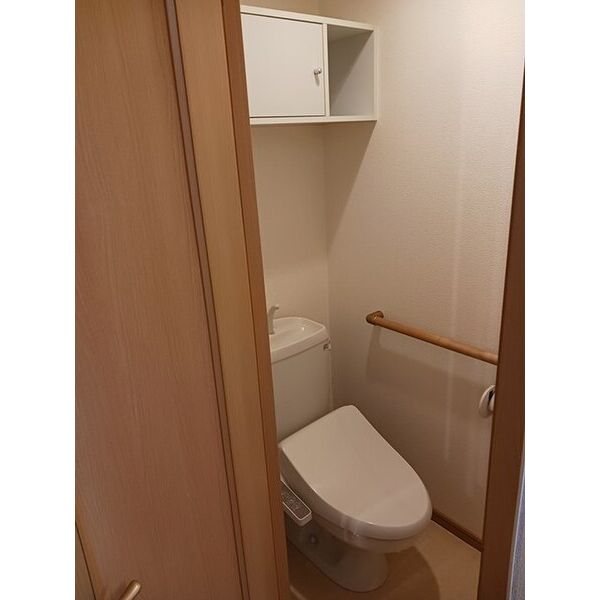 トイレ　温水洗浄便座付きでおすすめ！